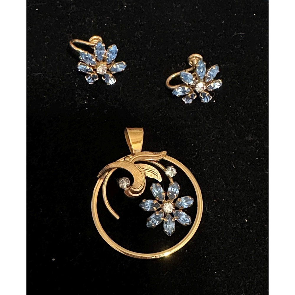 Van Dell 12k GF Pendant & Screwback Earrings‎ Blue Rhinestones Circle Flowers